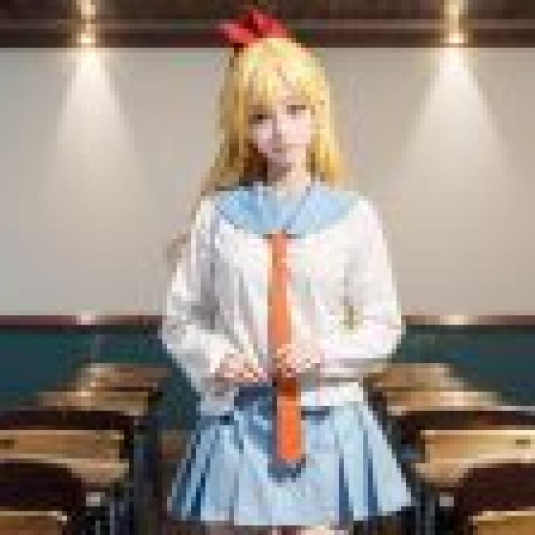 Computer wallpaper， Kirisaki Chitoge， pseudo-love， live-action version， Asuka under school uniform