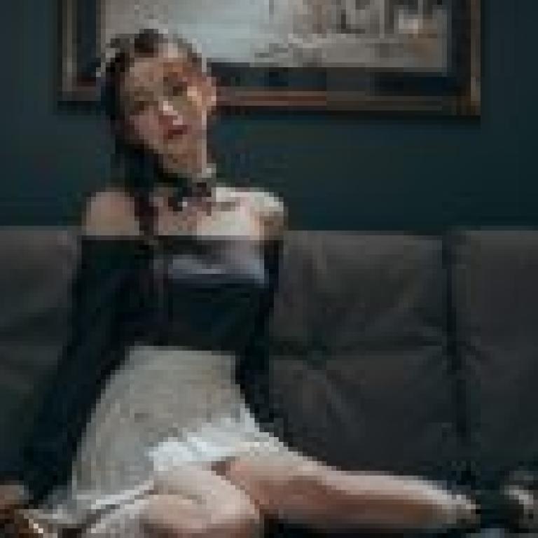 Real beauty， elegant bow night -real beauty， sofa skirt， marble background， tablecloth download free download.