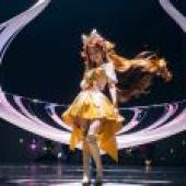 Computer desktop， live -action version， beautiful girl of light， Sichuan Kawa， Cure Twinkle， Orange Light Fairy Dance: The stage of the goddess of the yellow skirt